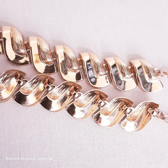 Statement Choker Necklace Gold Tone Chunky Links - Picture 8 of 12